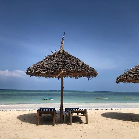 プワニ・チャンガーニ Waka Waka Bed & Breakfast エクステリア 写真