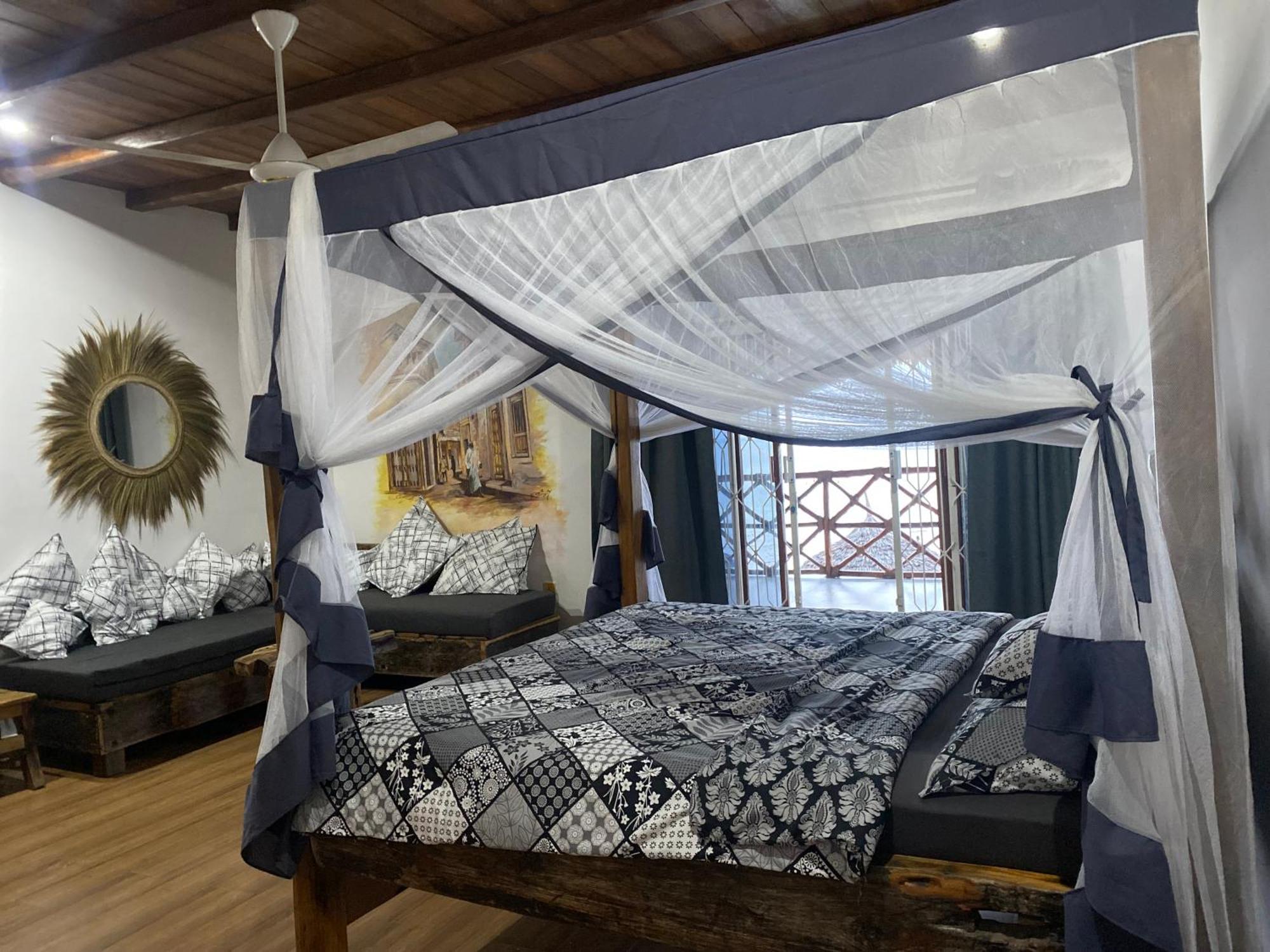 プワニ・チャンガーニ Waka Waka Bed & Breakfast エクステリア 写真